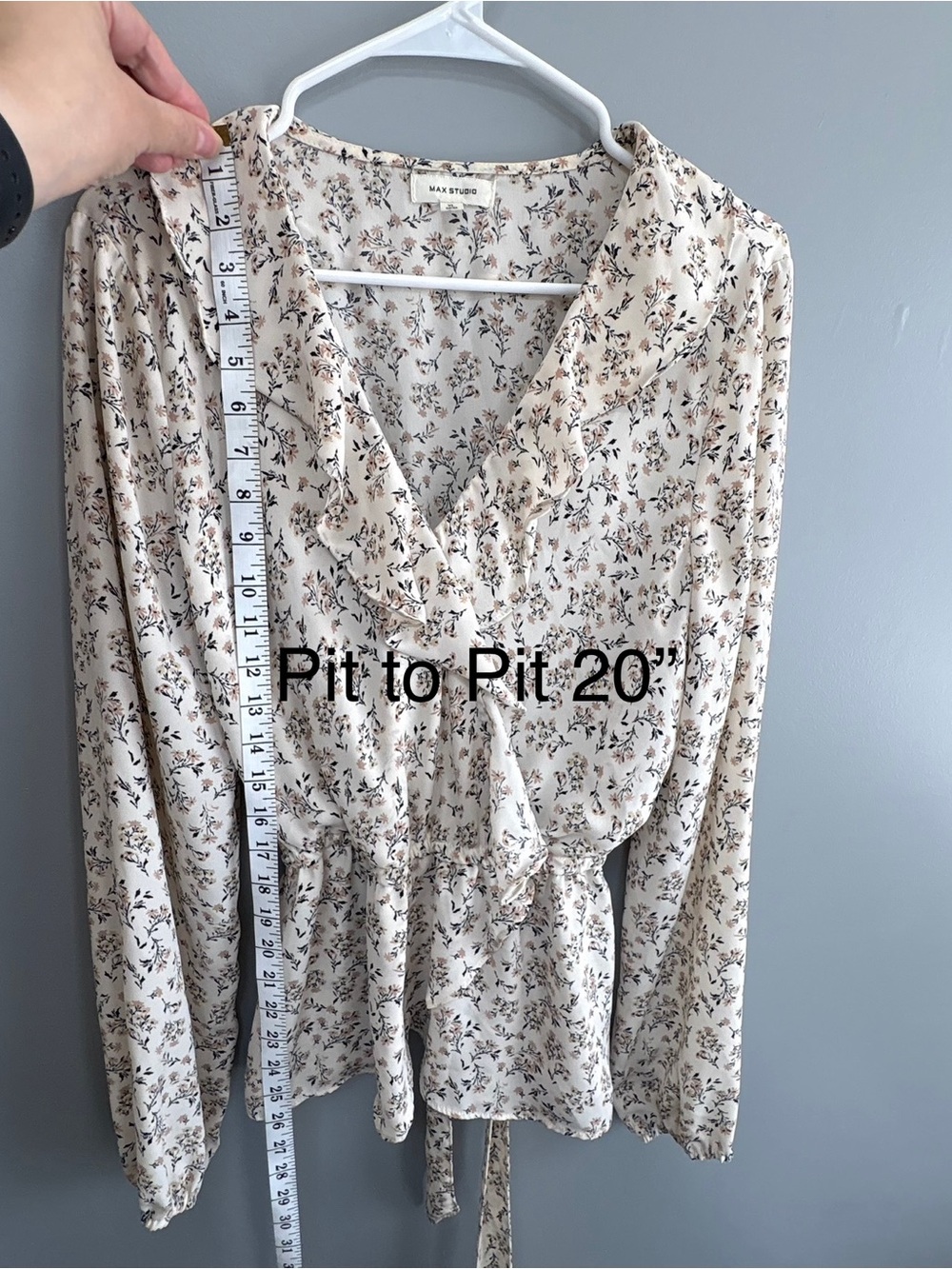 Max Studio Cream Delicate Floral Long Sleeve Blouse Waist Tie V-Neck Size XL - Picture 7 of 7